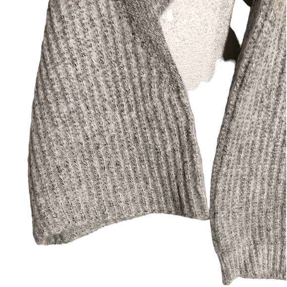 THML | Women’s Grey Ribbed Mixed Knit Bell Sleeve Chunky Sweater size Medium NEW - Picture 4 of 11